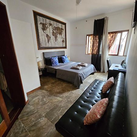 Blue Eagle Guesthouse - Casa De Hospedes Санта-Мария Экстерьер фото
